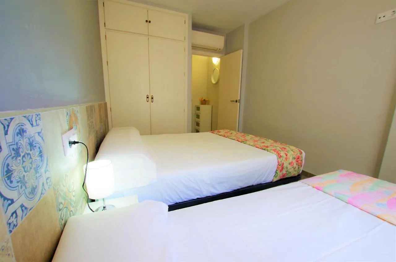 V&V Lloret- Apartamento Blanc Precioso Apartamento Con Piscina Comunitaria Y Aire Acondicionado Lloret de Mar 0*,  Hiszpania