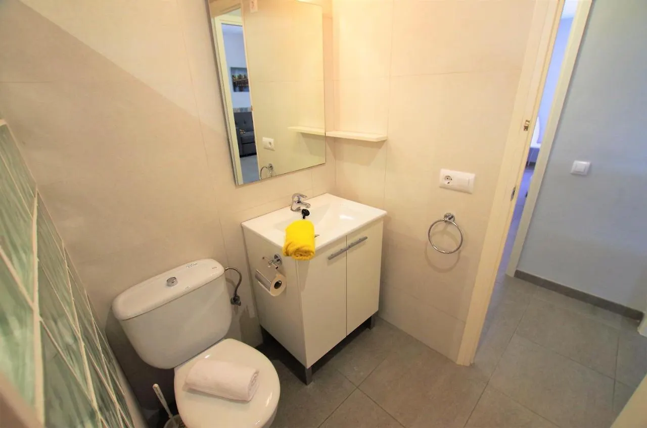V&V Lloret- Apartamento Blanc Precioso Apartamento Con Piscina Comunitaria Y Aire Acondicionado Lloret de Mar 0*,  Hiszpania