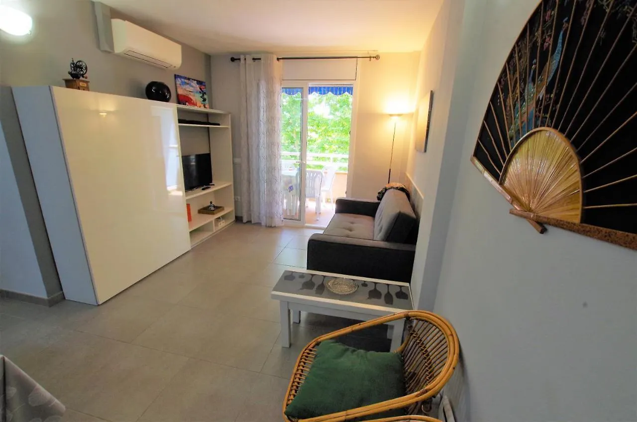 V&V Lloret- Apartamento Blanc Precioso Apartamento Con Piscina Comunitaria Y Aire Acondicionado Lloret de Mar 0*,  Hiszpania