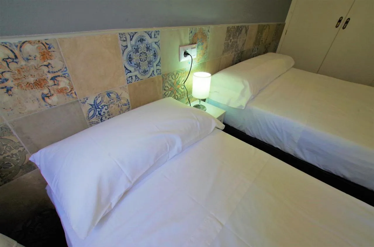 V&V Lloret- Apartamento Blanc Precioso Apartamento Con Piscina Comunitaria Y Aire Acondicionado Lloret de Mar